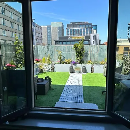 Unique Penthouse With Jacuzzi & Garden *