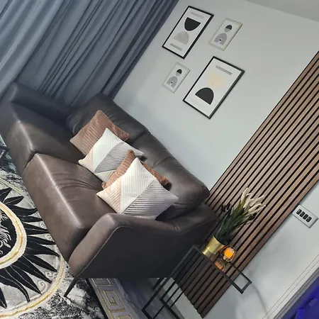 Unique Penthouse With Jacuzzi & Garden * Birmingham
